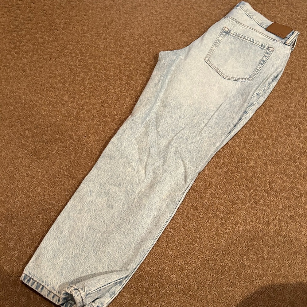 Women’s Aeropostale 12 Mom Jeans